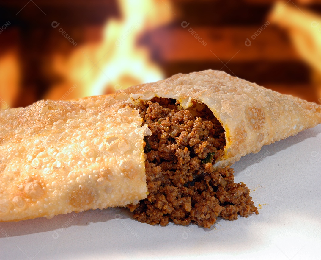 Tradicional Carne com Cheddar